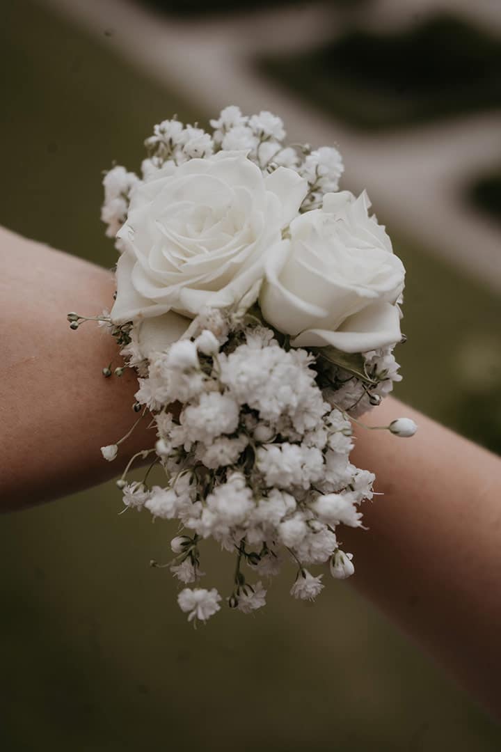 Isabella-Floristik-Hochzeit-Schloss-Velden-Kuenzli-Photography-14