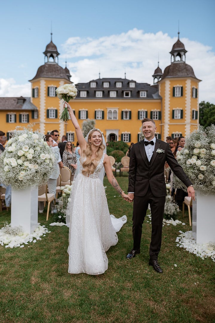 Isabella-Floristik-Hochzeit-Schloss-Velden-Kuenzli-Photography-43